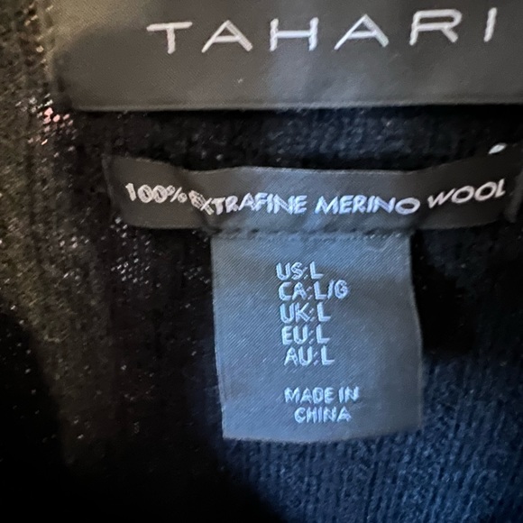 Used once Tahari fine merino sweater sizeL - Picture 3 of 7